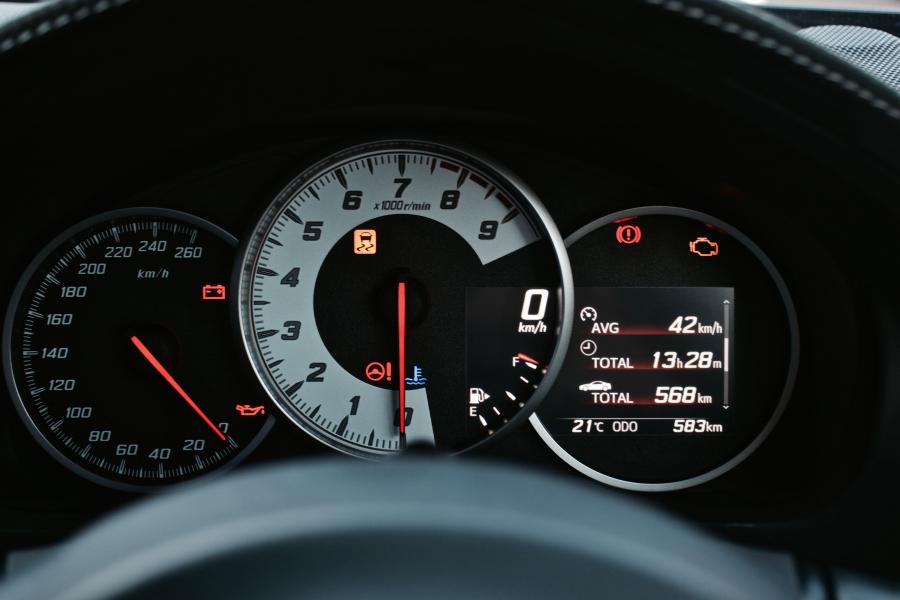 Панель приборов Toyota GT 86 2018 года  (ZA) (фото 3 из 19)